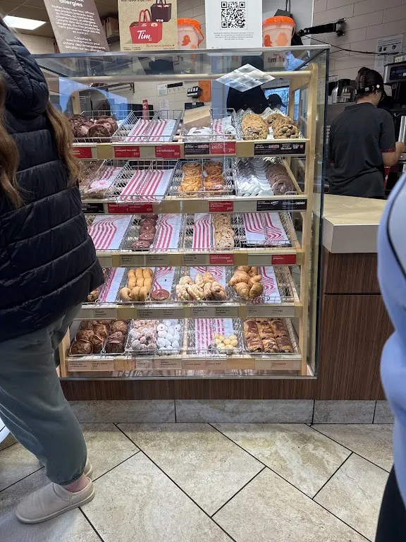 Tim Hortons storefront and interior at 118 Rue Gamble Ouest, Rouyn-noranda, QC