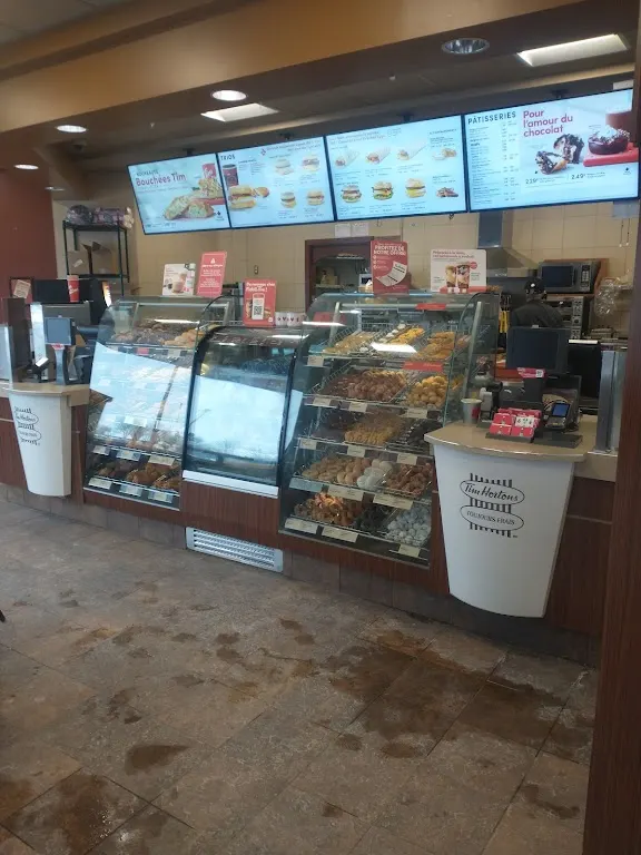 Tim Hortons storefront and interior at 865 Boul Foucault, Saint-charles-de-drummond, QC