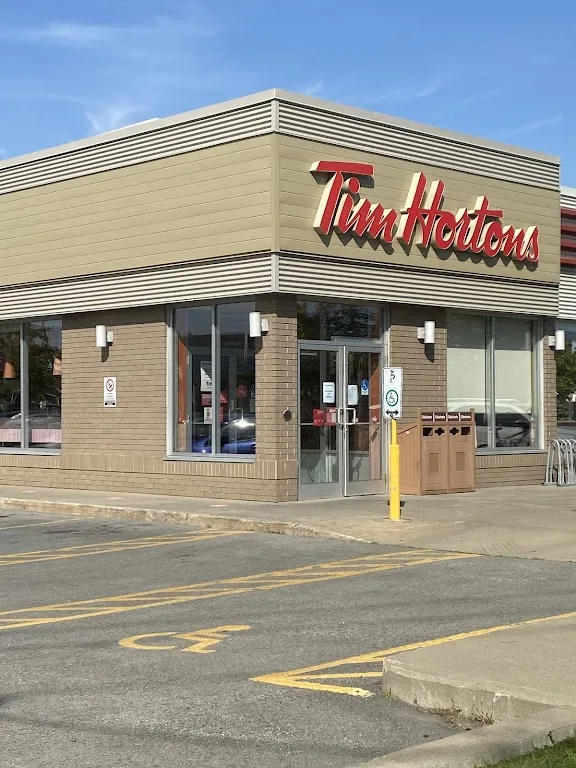 Tim Hortons storefront and interior at 115 Rang St Pierre, Saint-constant, QC