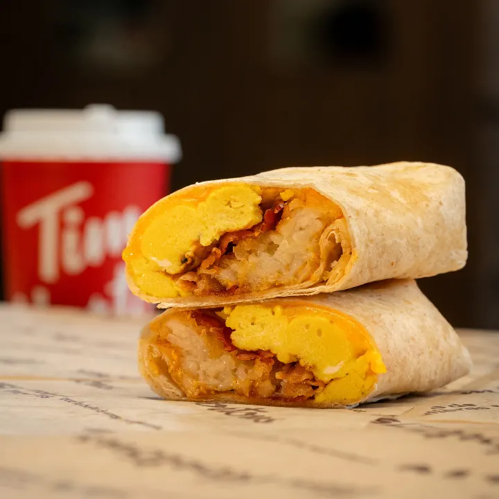 Tim Hortons storefront and interior at 5371, Rr1, Ch. De St-jean, Saint-felix-de-valois, QC