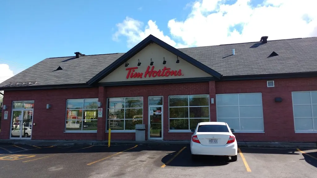 Tim Hortons storefront and interior at 3786 Ch D'oka, Saint-joseph-du-lac, QC