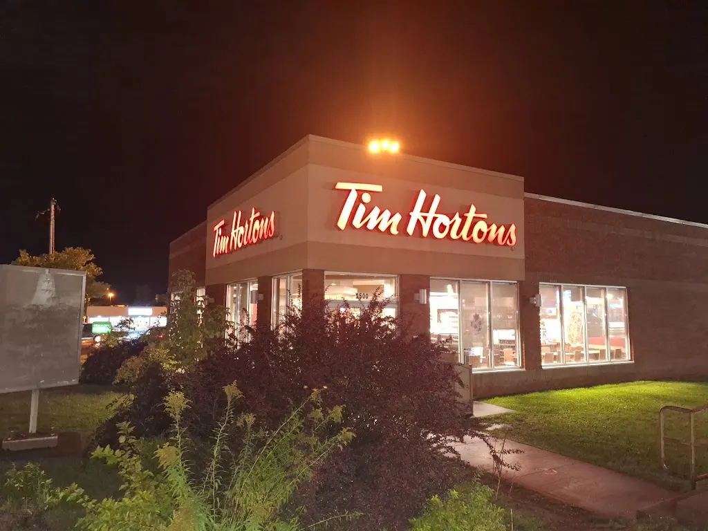 Tim Hortons storefront and interior at 1500, Boul. Du Cure-labelle, Saint-jérôme, QC