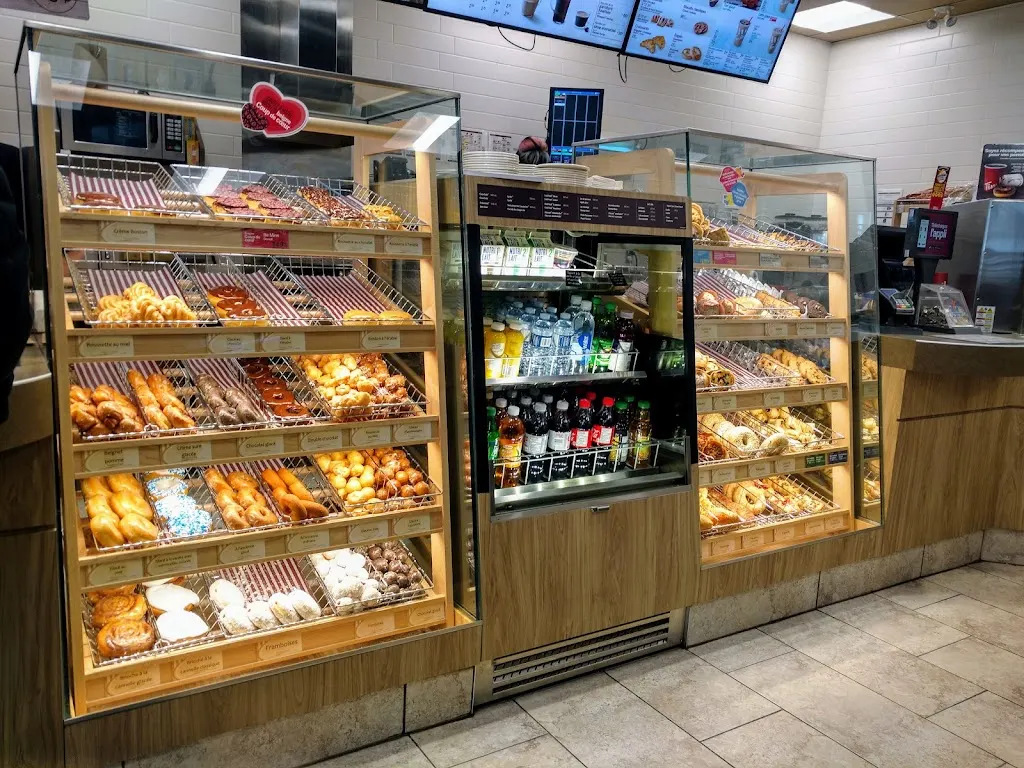 Tim Hortons storefront and interior at 2510 8i Me Ave, Saint-prosper, QC