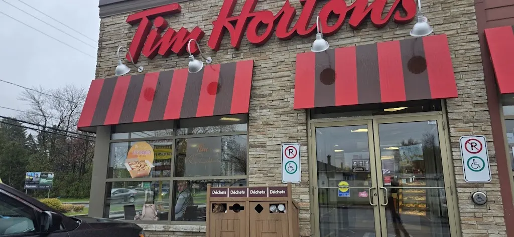Tim Hortons storefront and interior at 427 Boul Ste-anne, Sainte-anne Des Plaines, QC