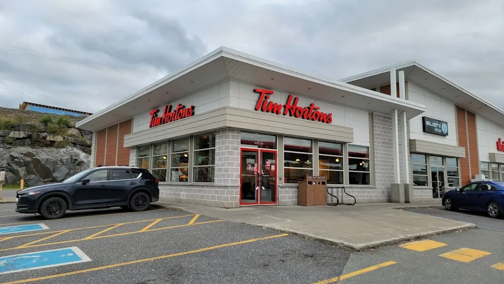 Tim Hortons storefront and interior at 2015 12e Ave Nord, Sherbrooke, QC