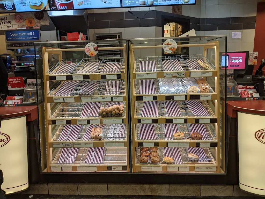 Tim Hortons storefront and interior at 109, Montee Montarville, St-bruno, QC