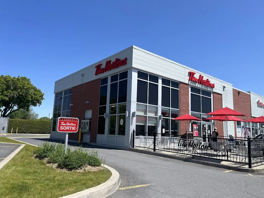 Tim Hortons storefront and interior at 16920 Ave St Louis, St-hyacinthe, QC