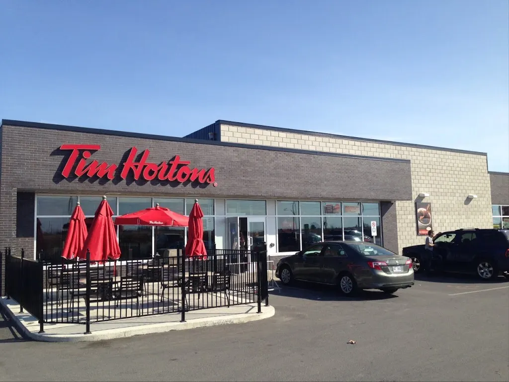 Tim Hortons storefront and interior at 415 Rue De Carillon, St-jean-sur-richelieu, QC
