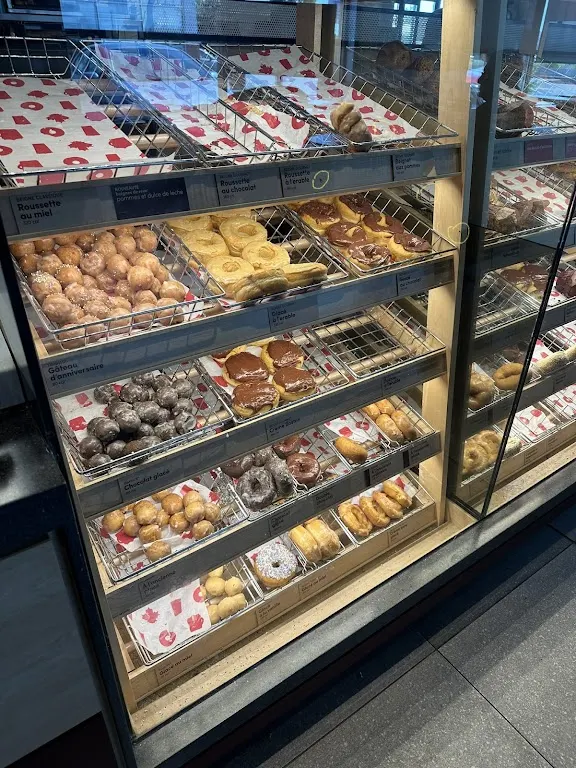 Tim Hortons storefront and interior at 4780 Route 132, Ste-catherine, QC