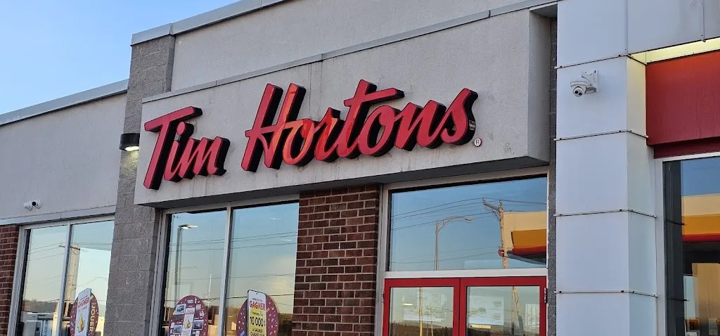 Tim Hortons storefront and interior at 274-a Boul Phil-latulippe, Témiscouata-sur-le-lac, QC