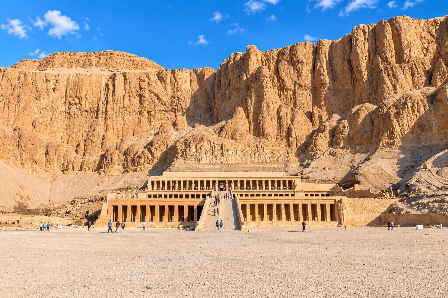 Colonnade and reliefs on the middle terrace at Deir el-Bahari
