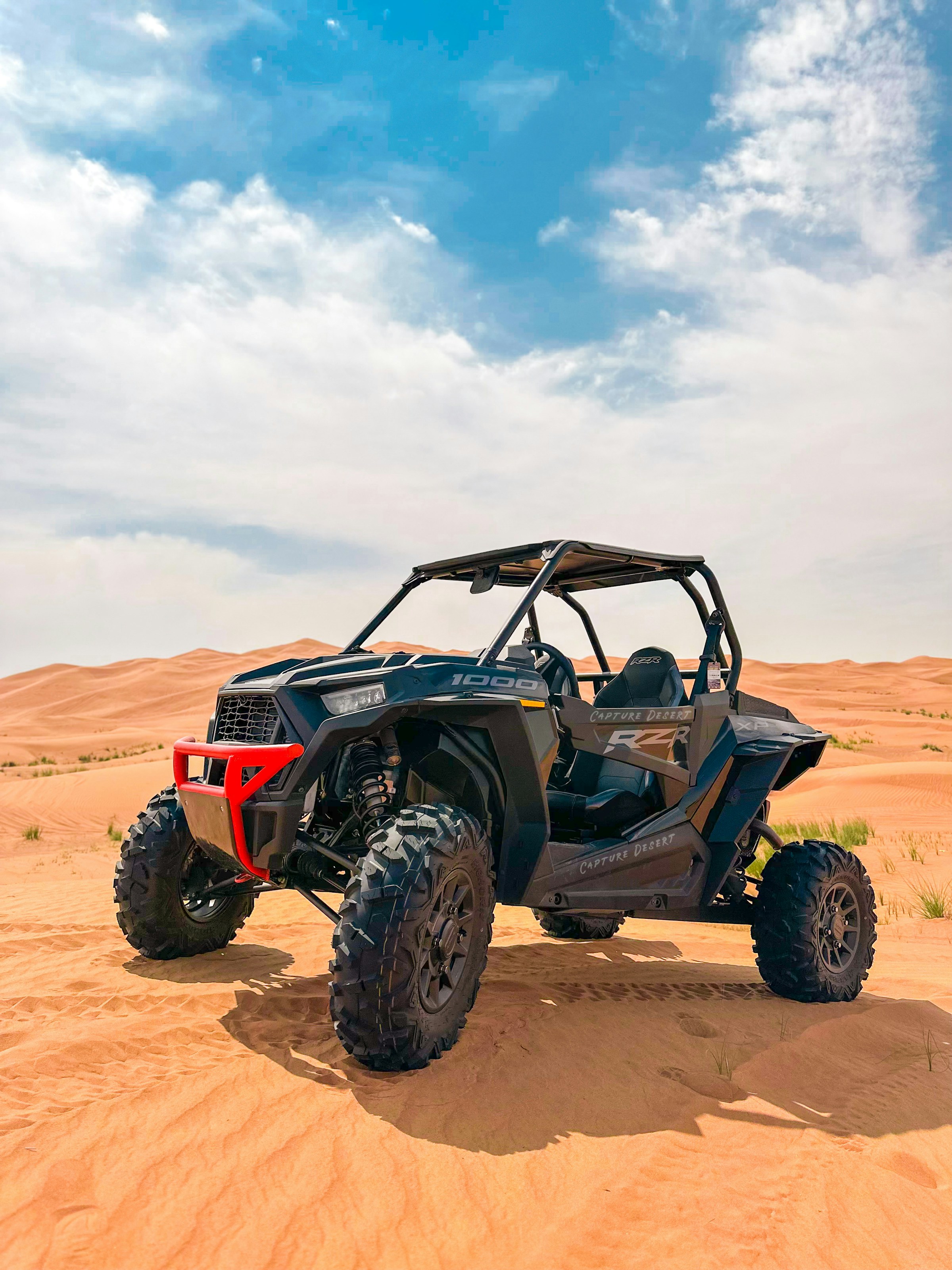 Privater Dünenbuggy – 5 Std. Wüstentour, Kamel & BBQ-Dinner