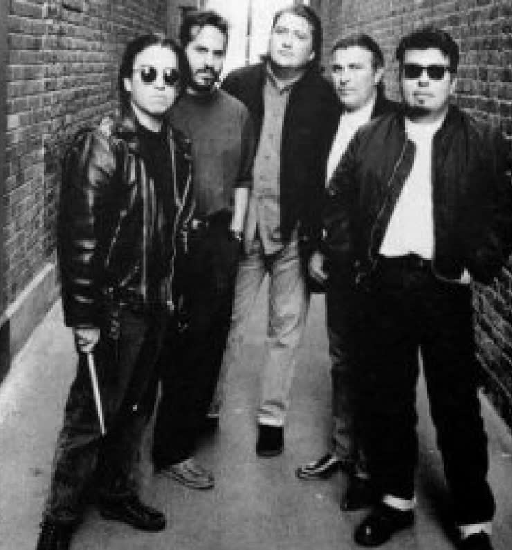 Los Lobos Image