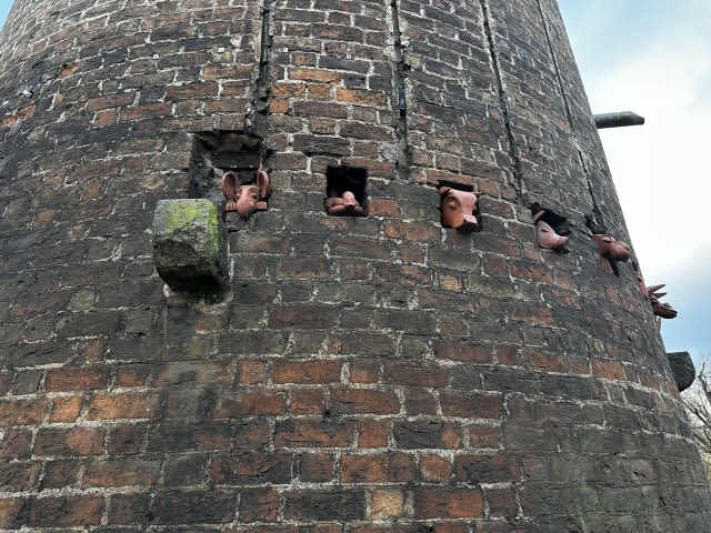 Gate tower