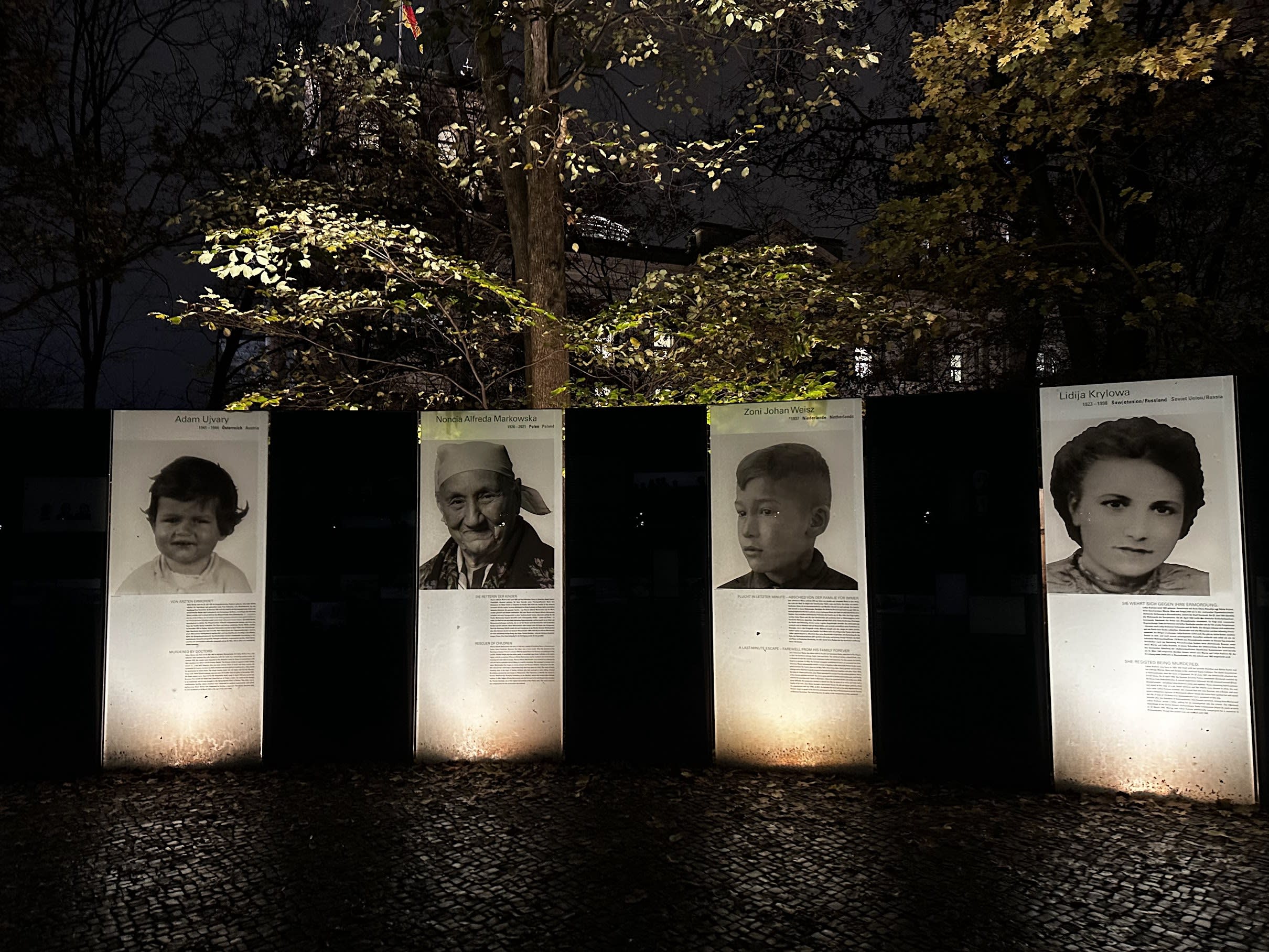 Memorials for minorities in WWII