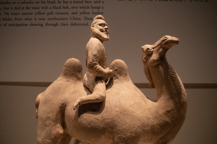 胡人俑