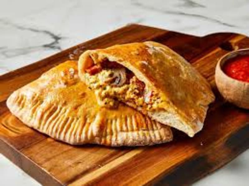 Pizza Calzone – Pizzeria Al Basilico, Verona