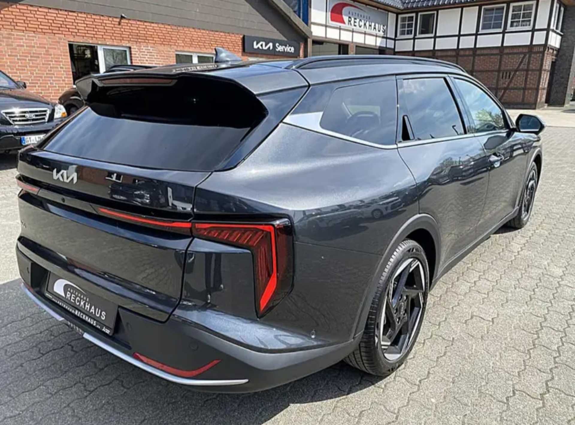 Kia K4 Sportwagen - 7