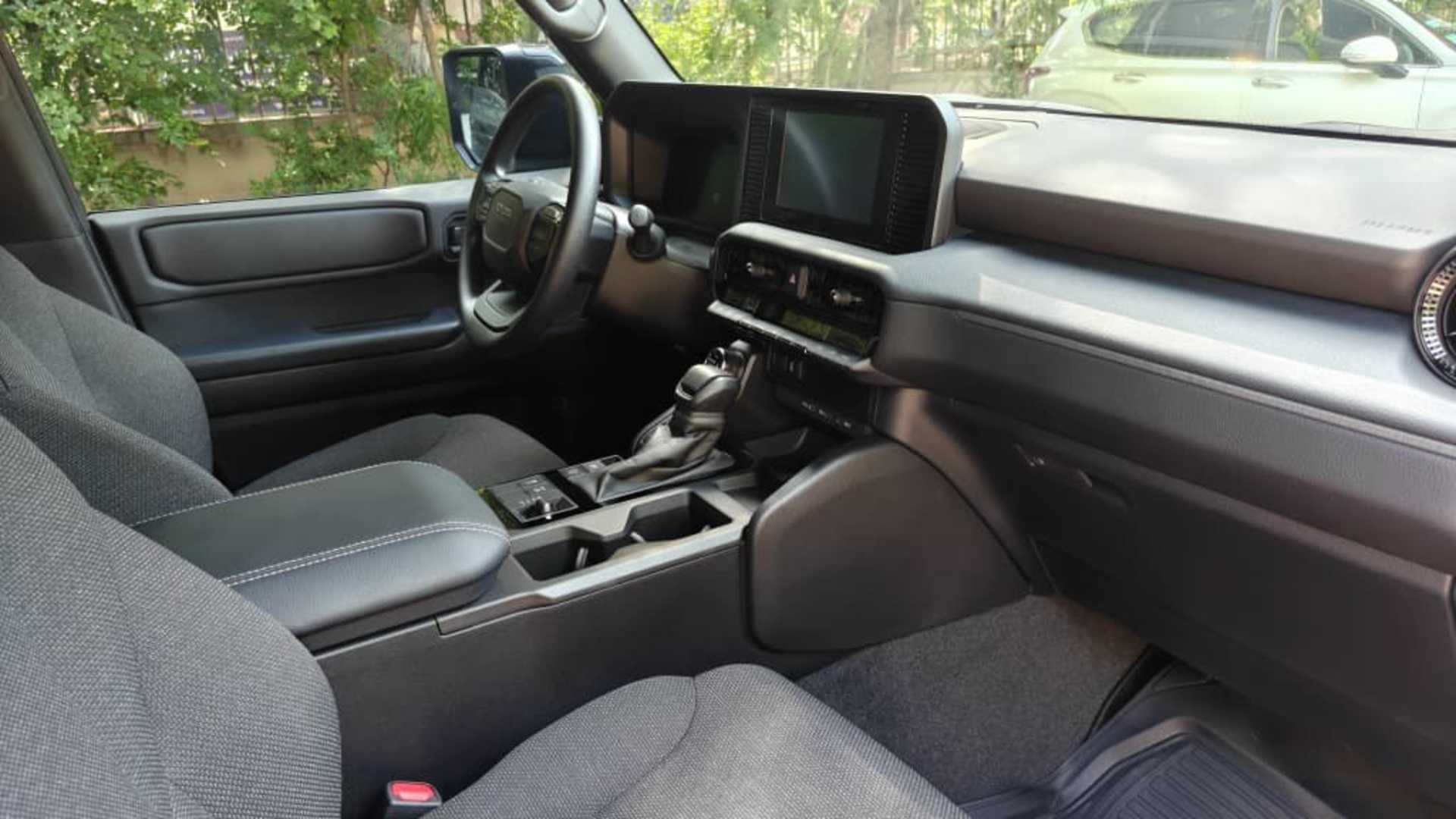 Toyota Land Cruiser PRADO - 2