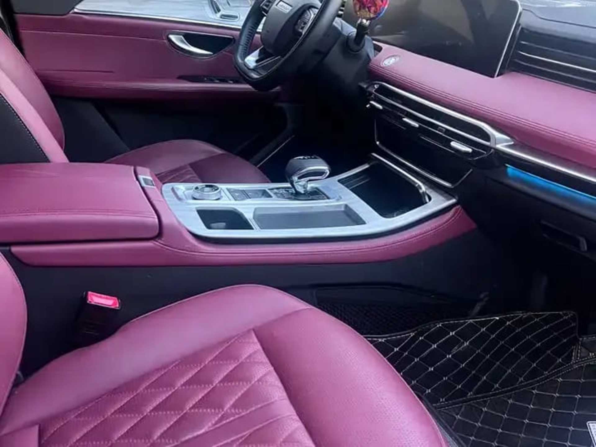 Jetour  X70 PLUS - 9