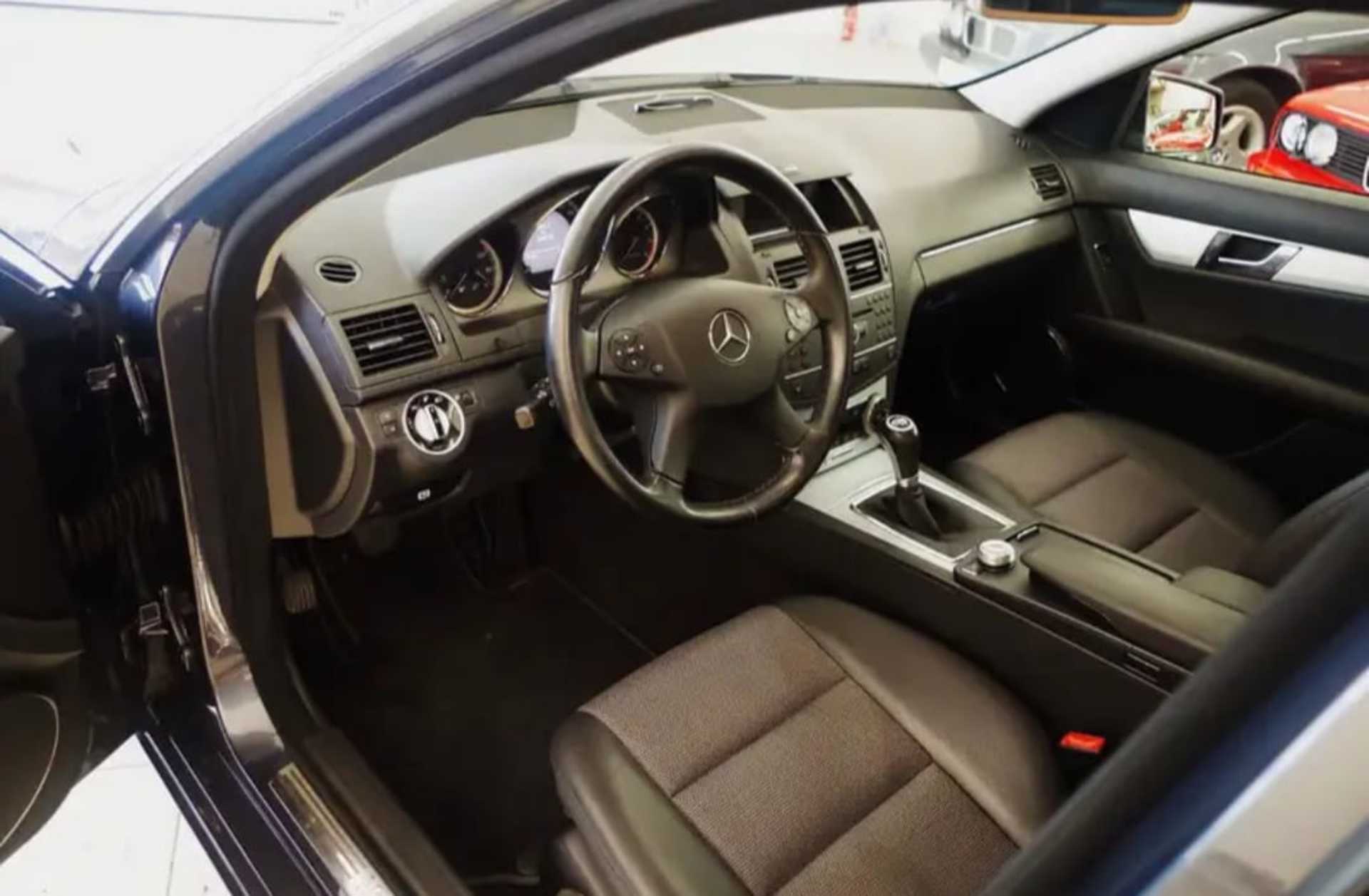 Mercedes-Benz C-Class C - 200 CGI - 3