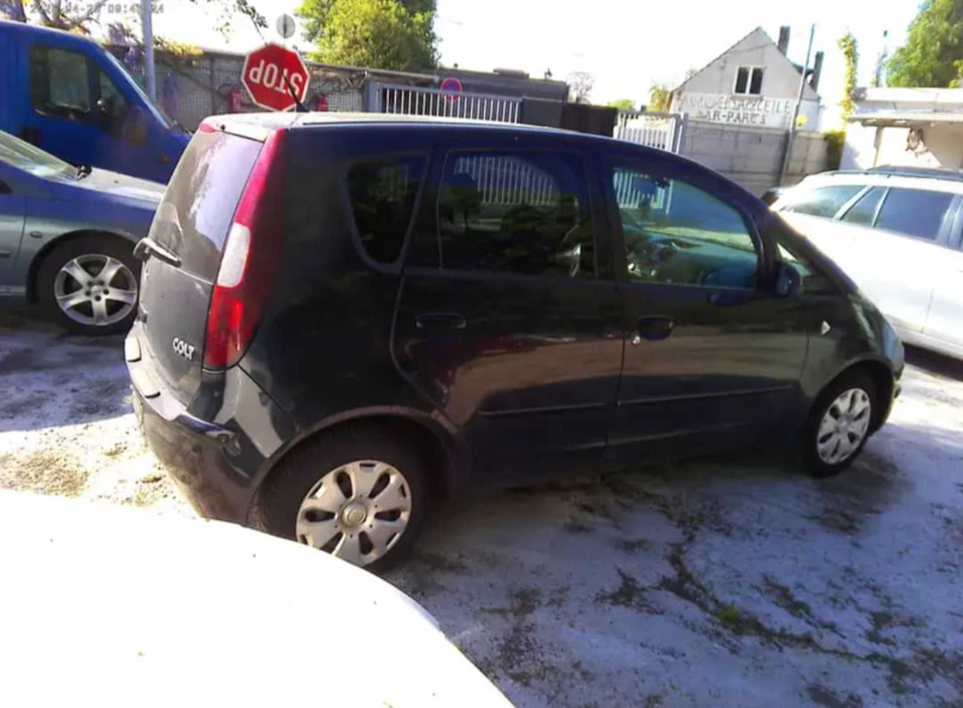 Mitsubishi Colt - 5