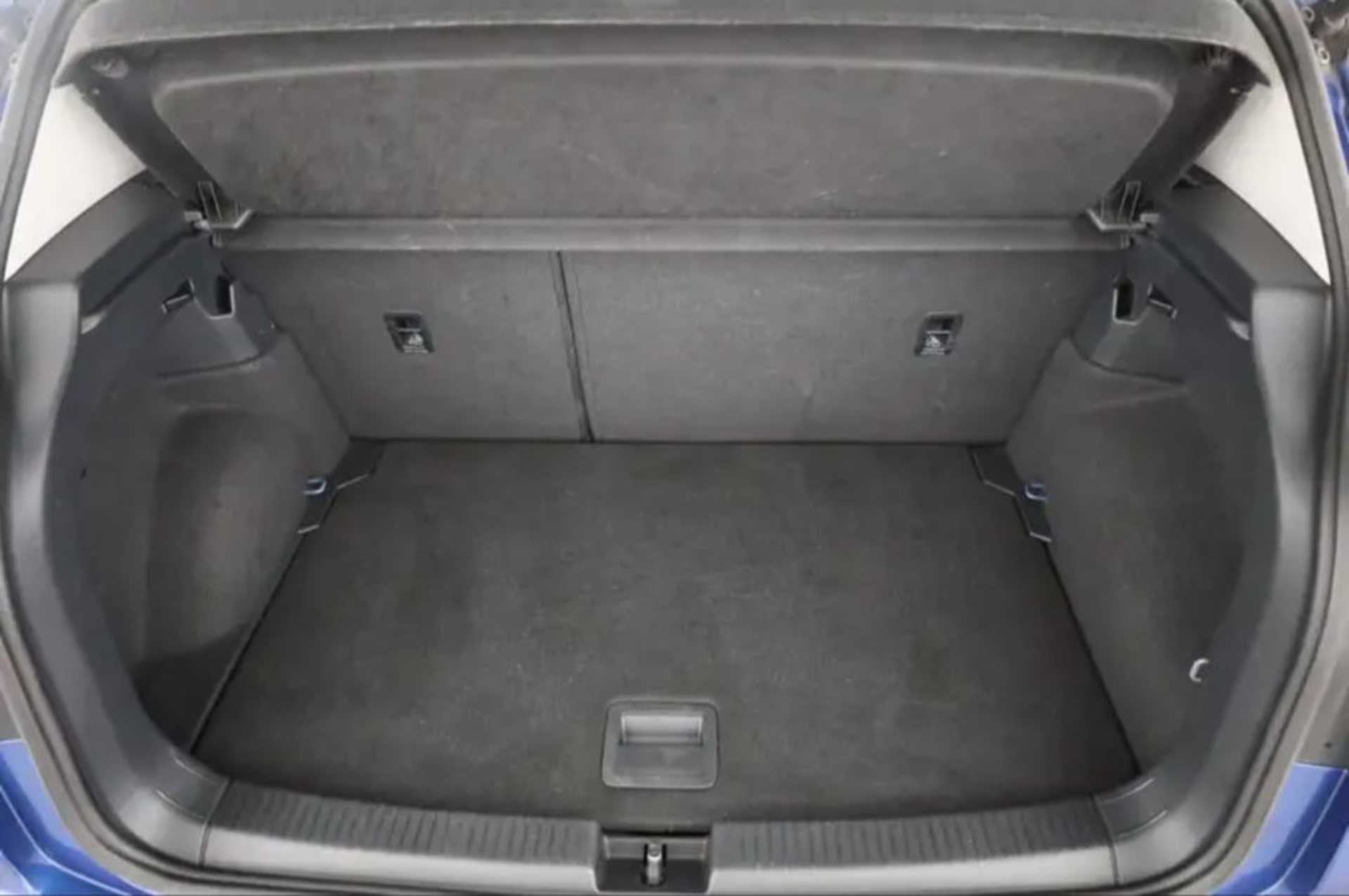 Volkswagen T-Cross - 8