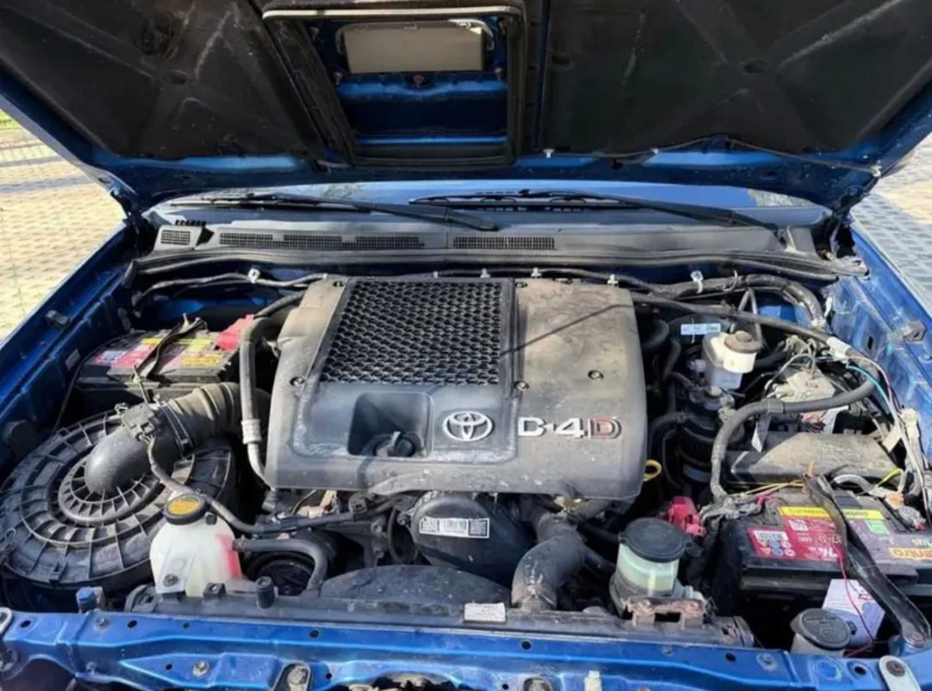 Toyota Hilux - 5