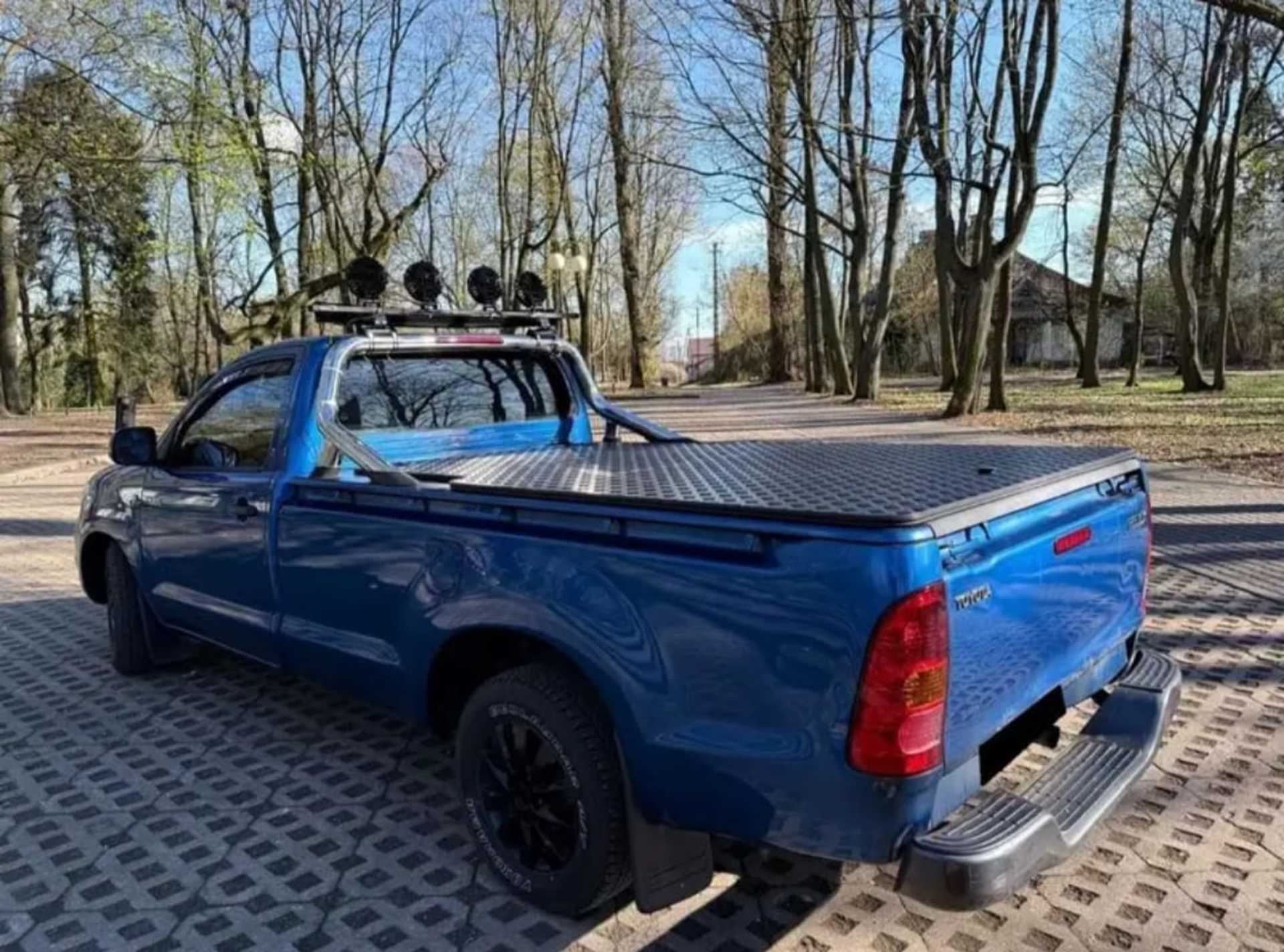 Toyota Hilux - 7