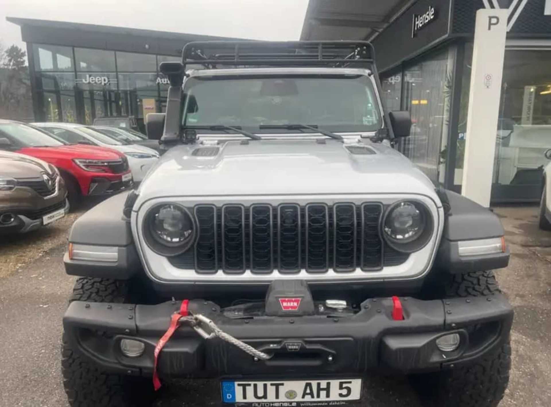 Jeep Wrangler  - 1