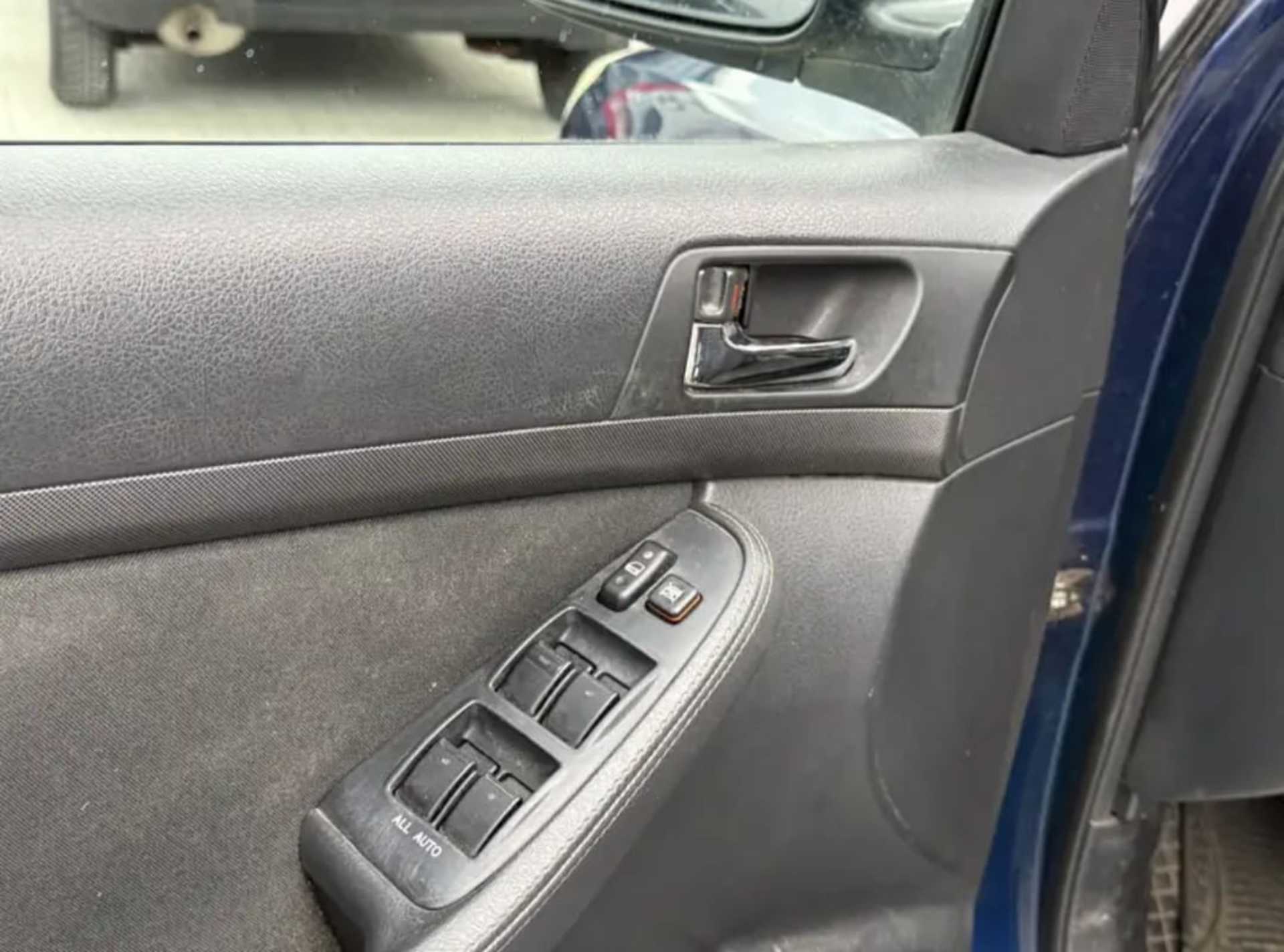 Toyota Avensis - 3