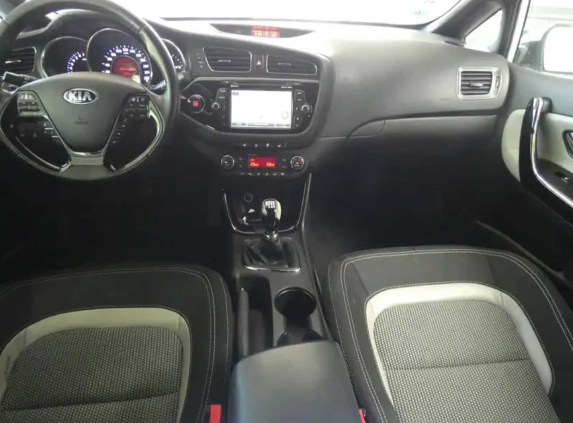 Kia Ceed - 3