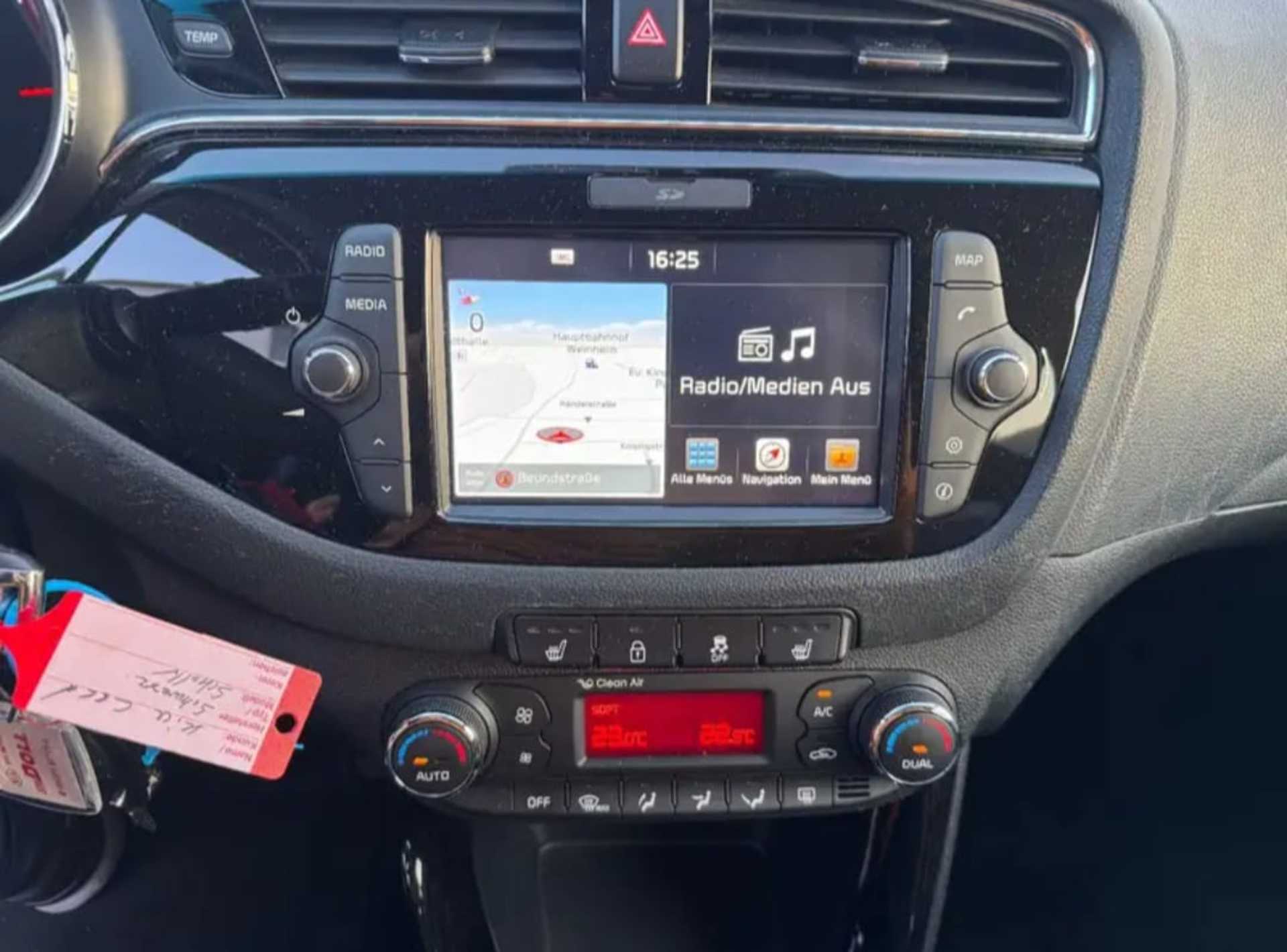 Kia Ceed Dream Team - 5