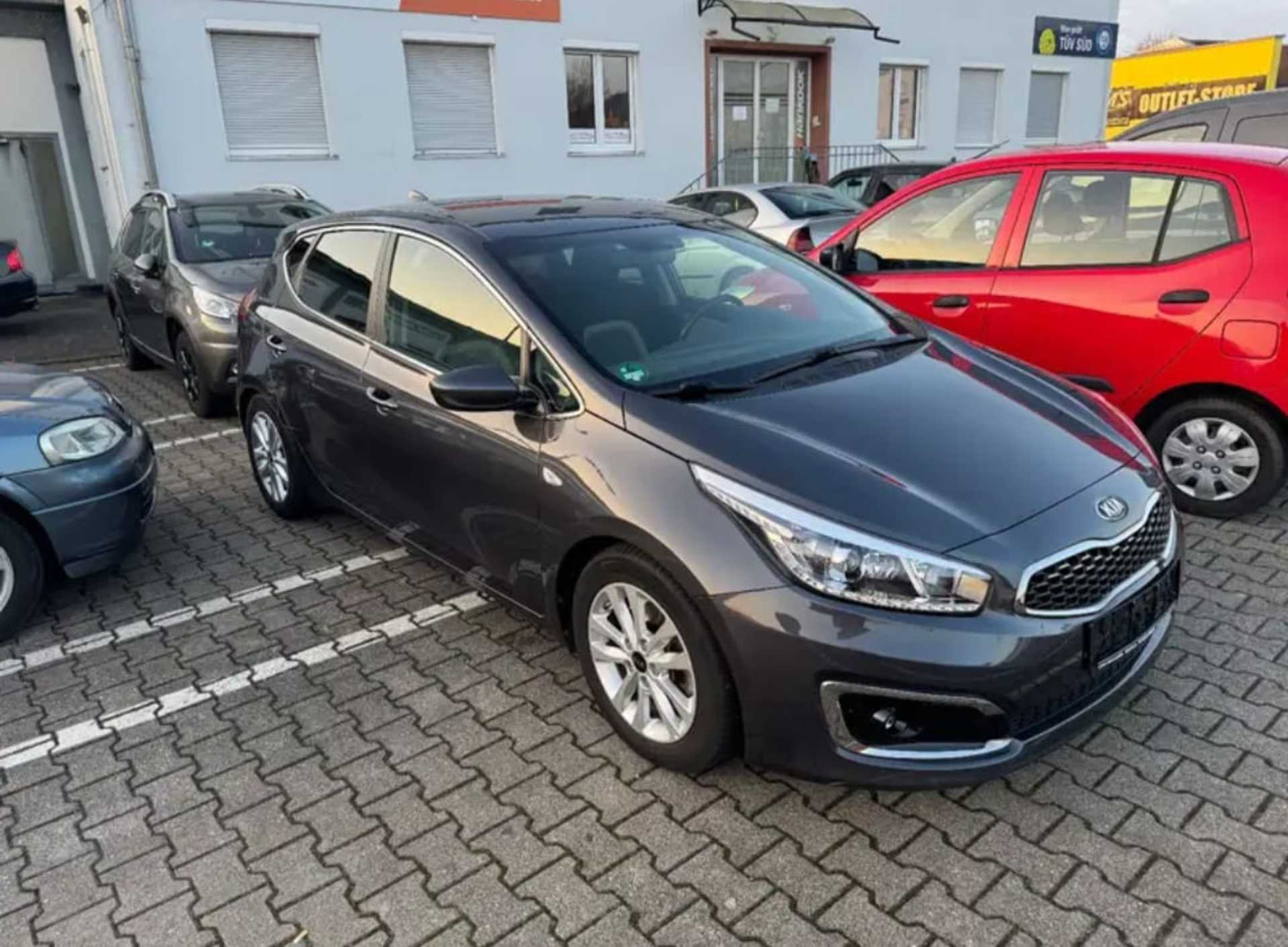 Kia Ceed Dream Team - 8