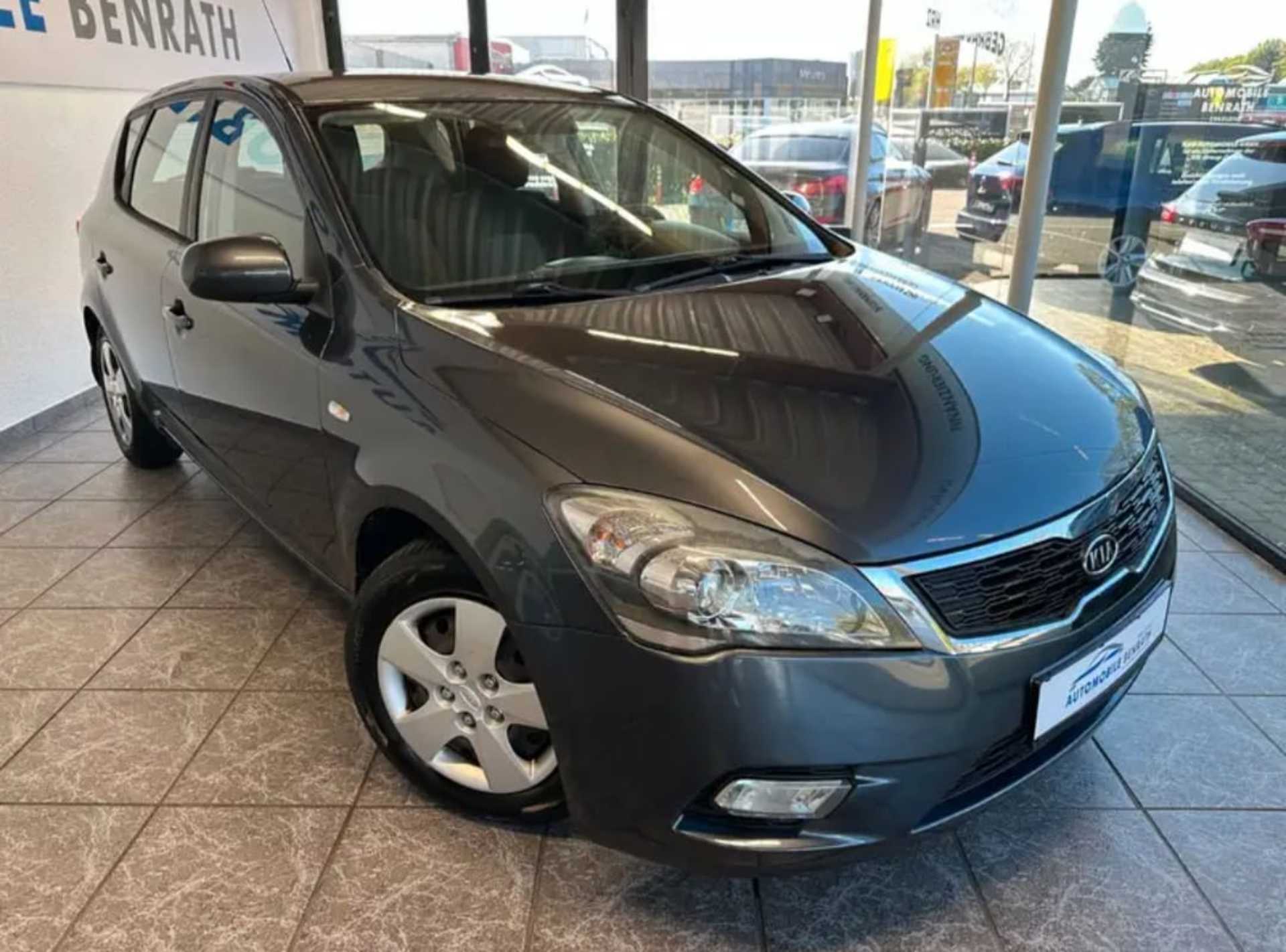 Kia Ceed ED CVVT  - 1