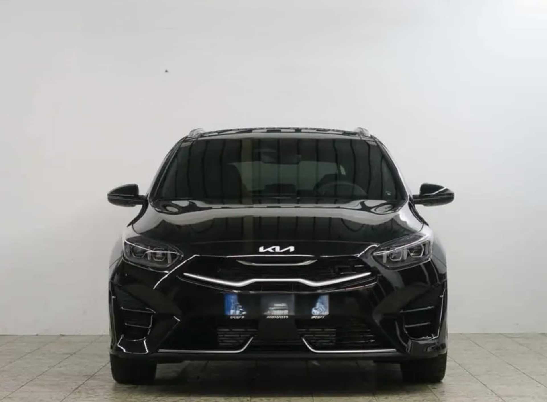 Kia Ceed - 1