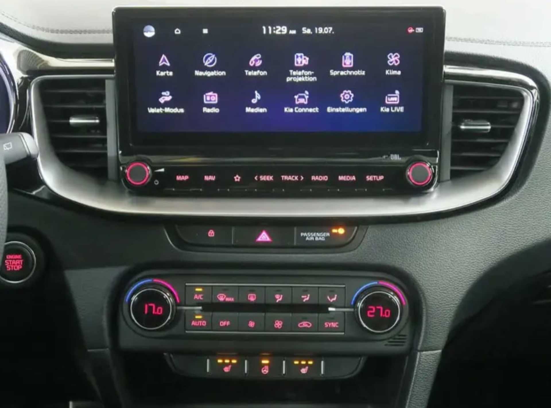 Kia Ceed - 4