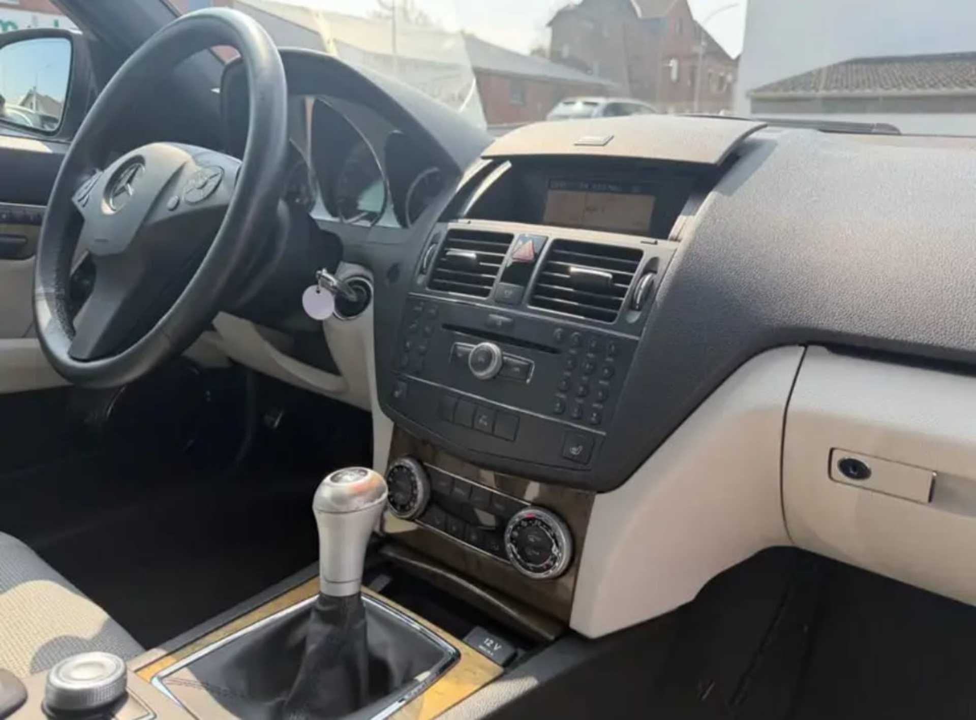 Mercedes-Benz C-Class  C - 200 - 3