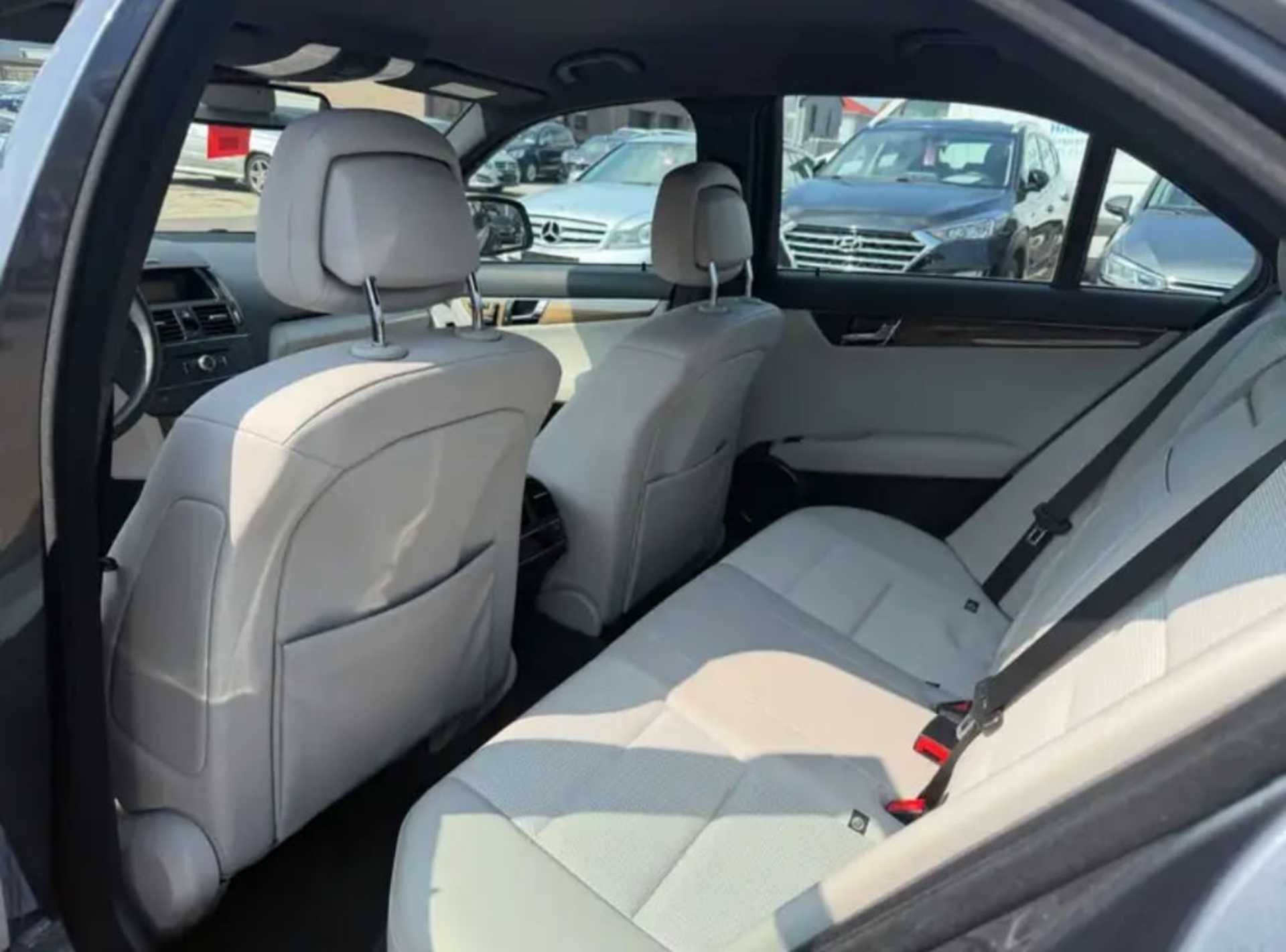Mercedes-Benz C-Class  C - 200 - 7