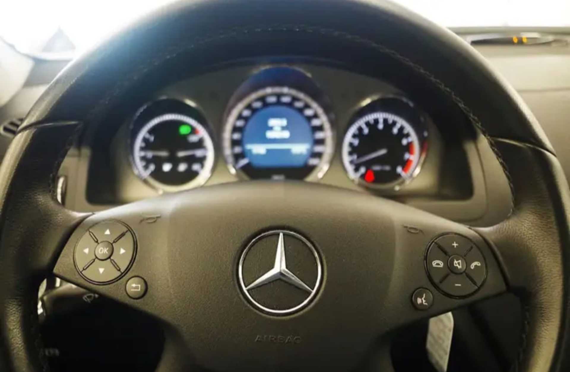 Mercedes-Benz C-Class C - 200 - 2