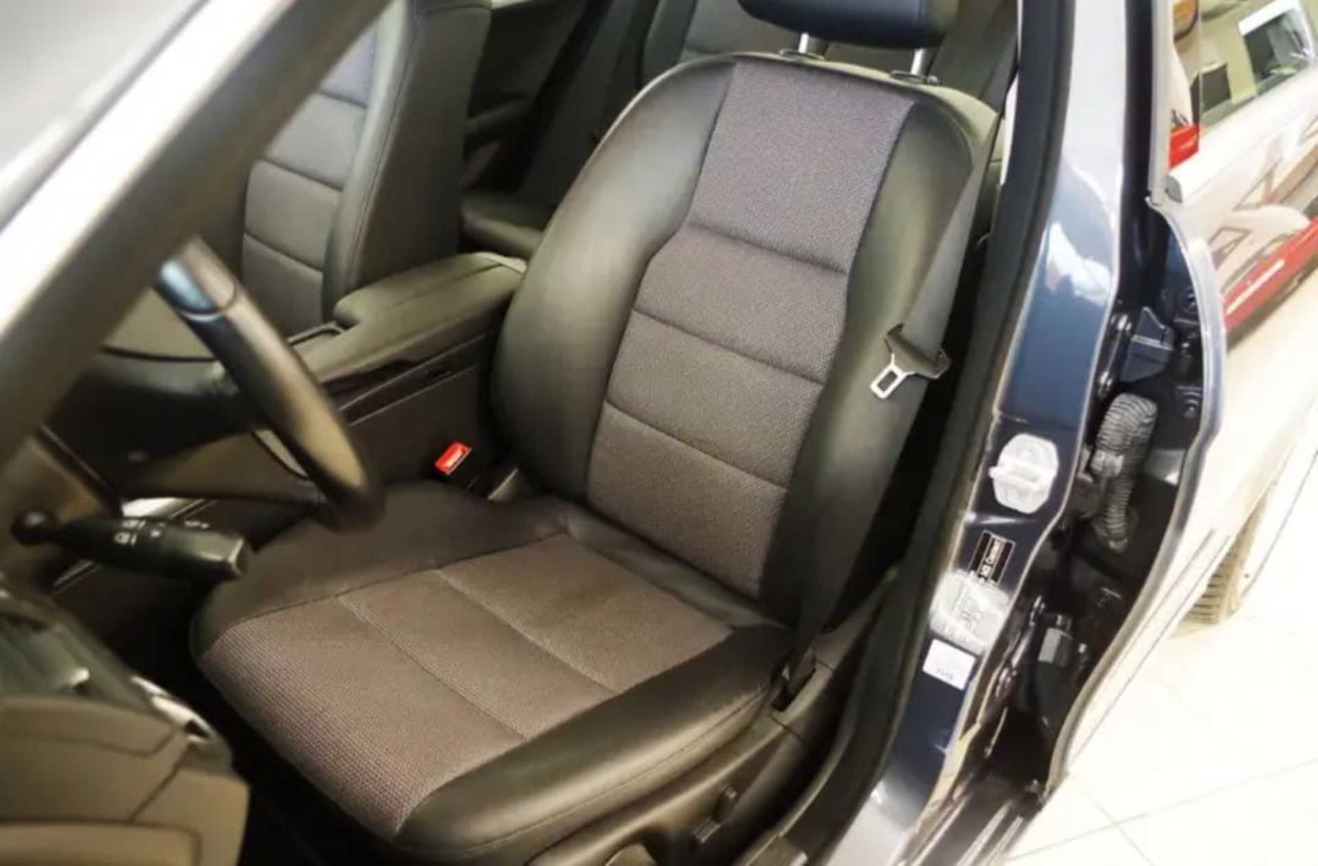 Mercedes-Benz C-Class C - 200 - 4