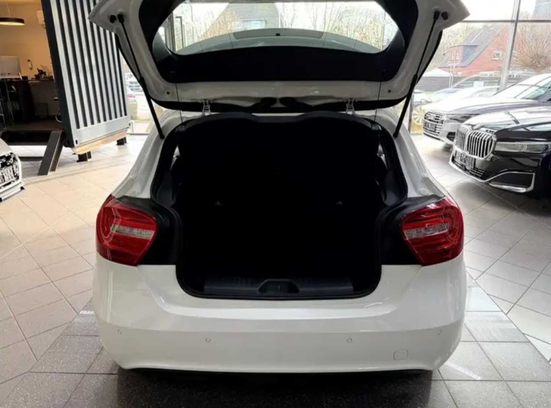 Mercedes-Benz A-Class  200 Style B - 8