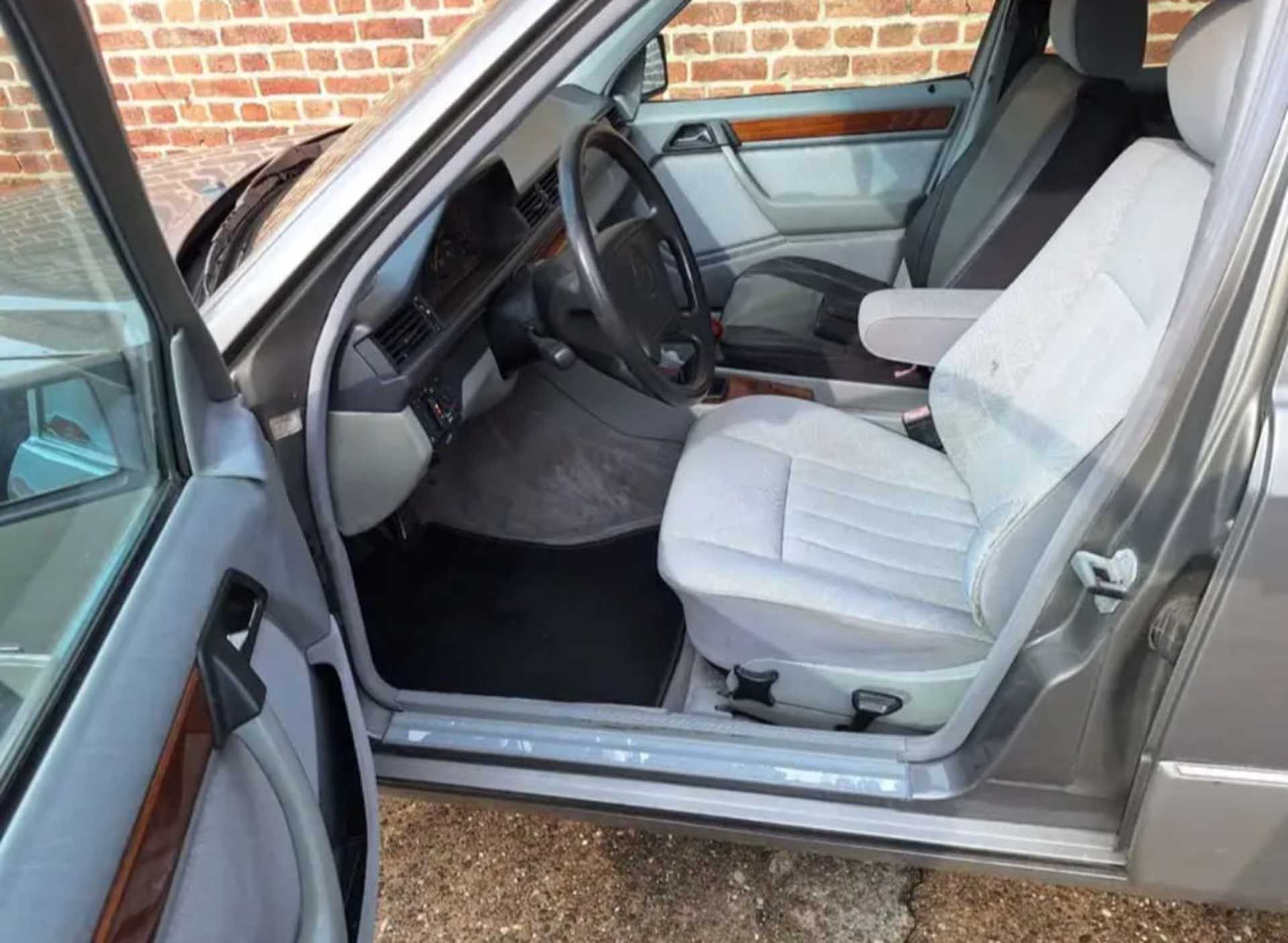 Mercedes-Benz E-Class - 3