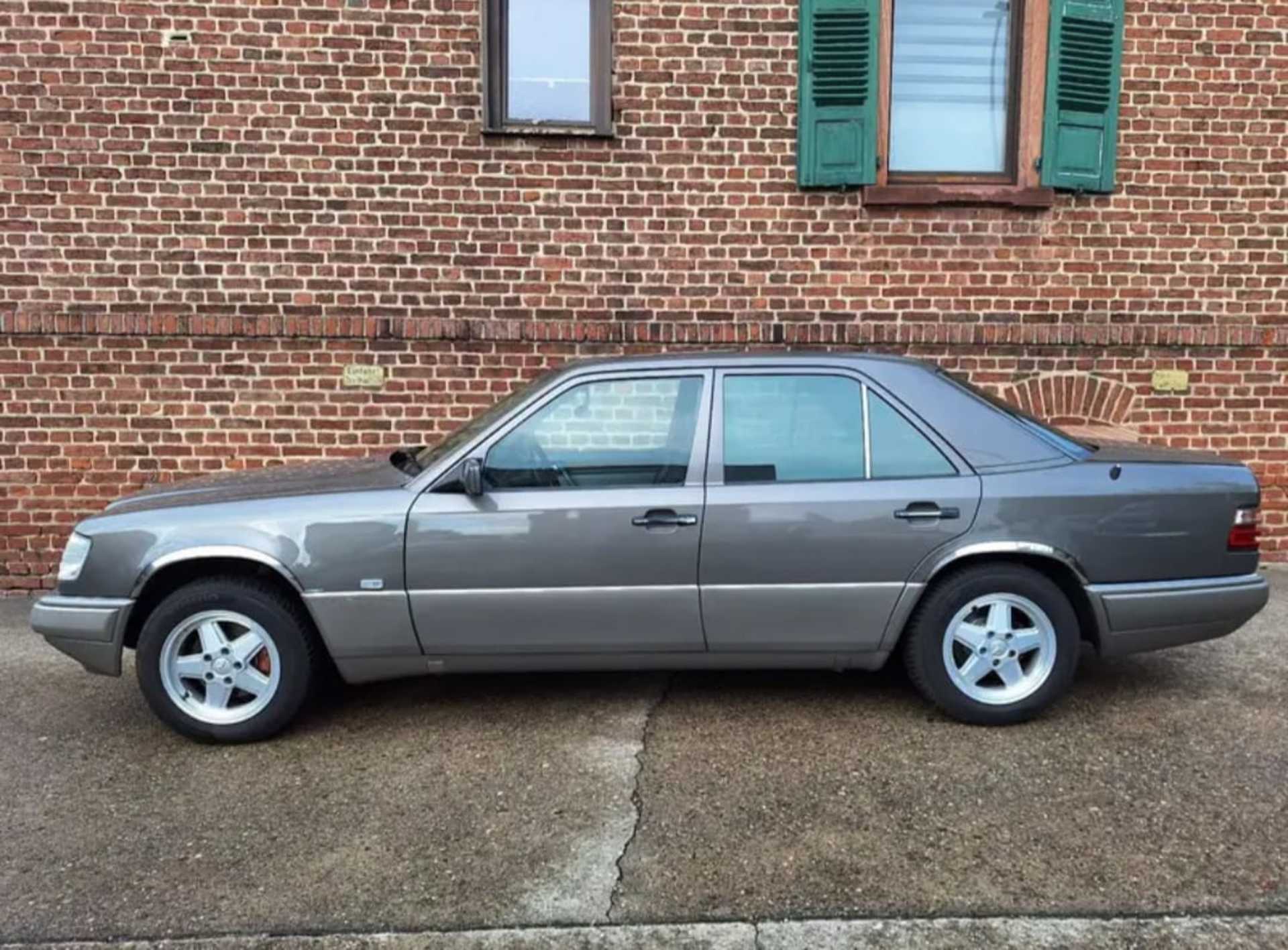 Mercedes-Benz E-Class - 8