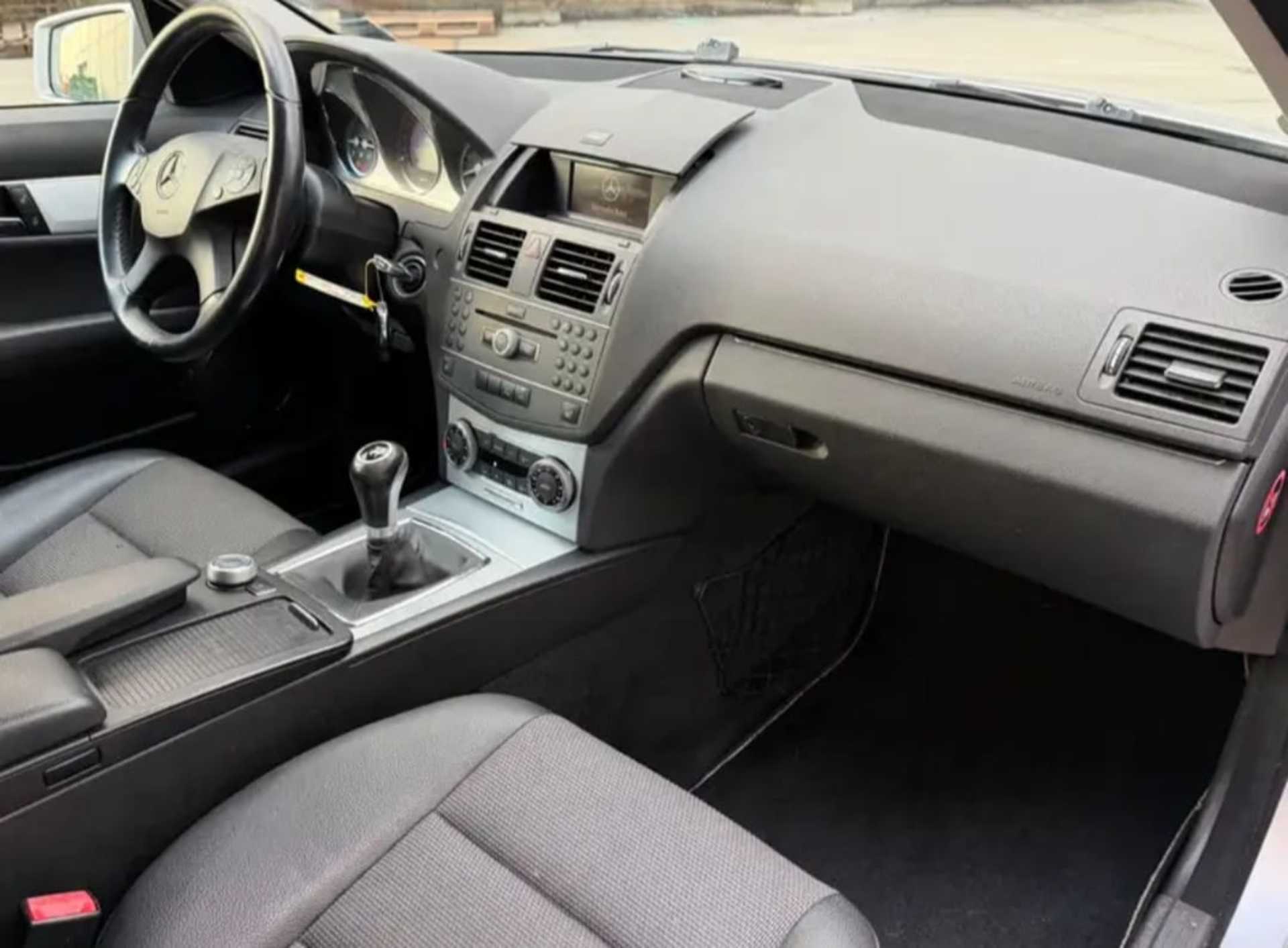 Mercedes-Benz C-Class - 4