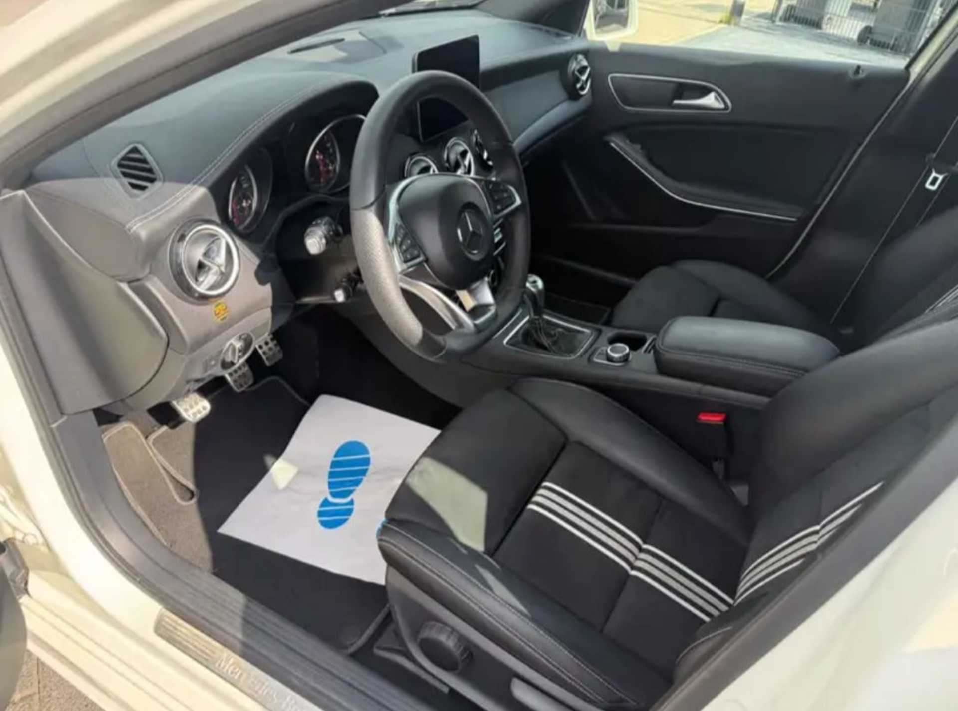 Mercedes-Benz A-Class 180 - 3
