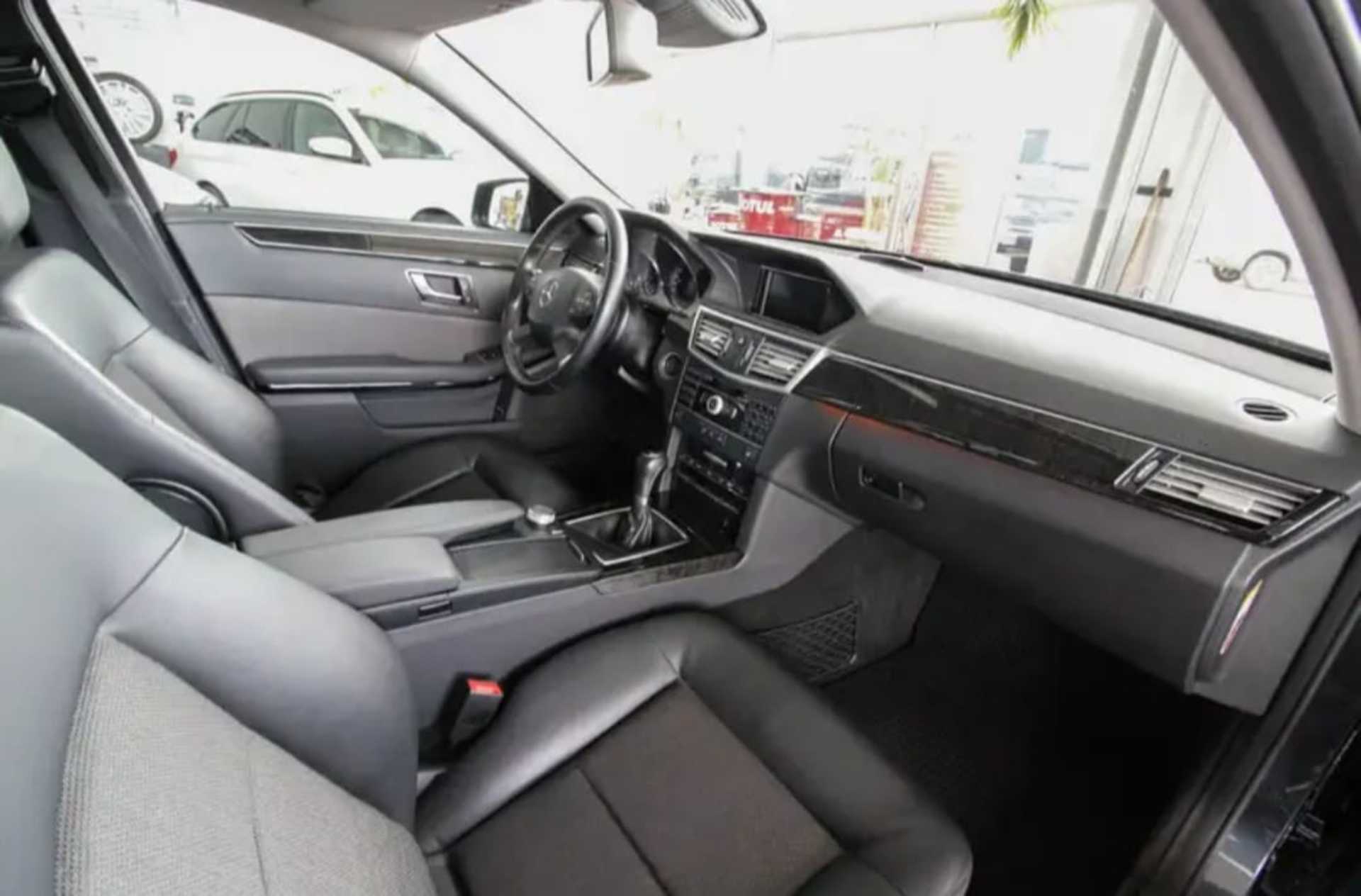 Mercedes-Benz E-Class  200 CGI  - 5
