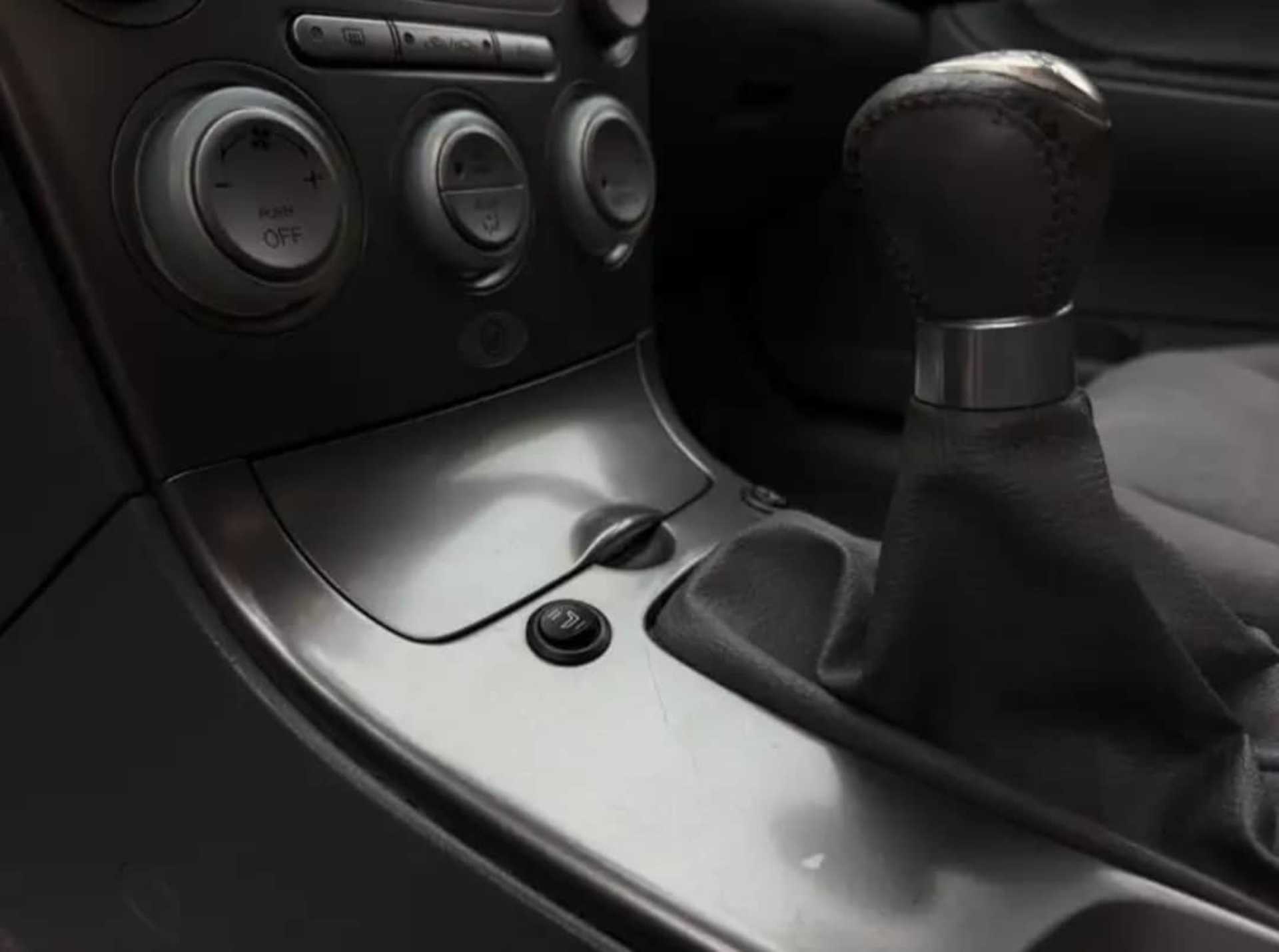 Mazda 6 2.0 Exclusive - 4