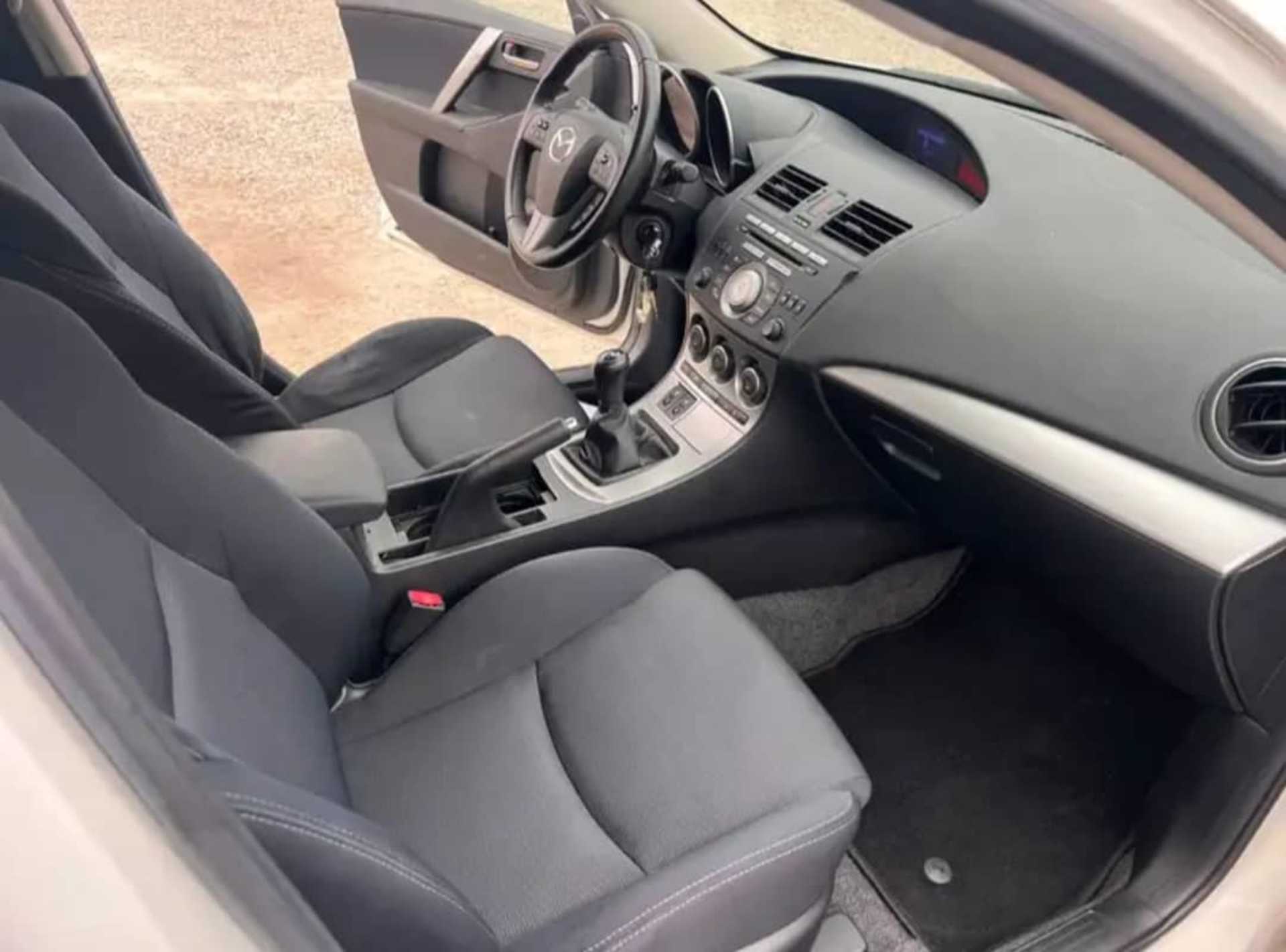 Mazda Mazda3 - 4