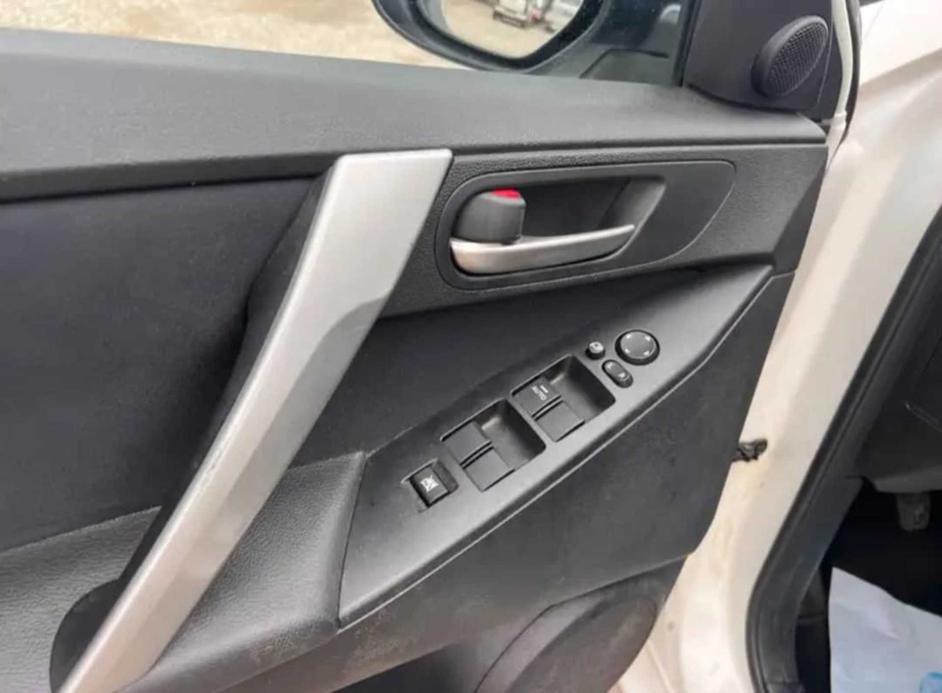 Mazda Mazda3 - 8